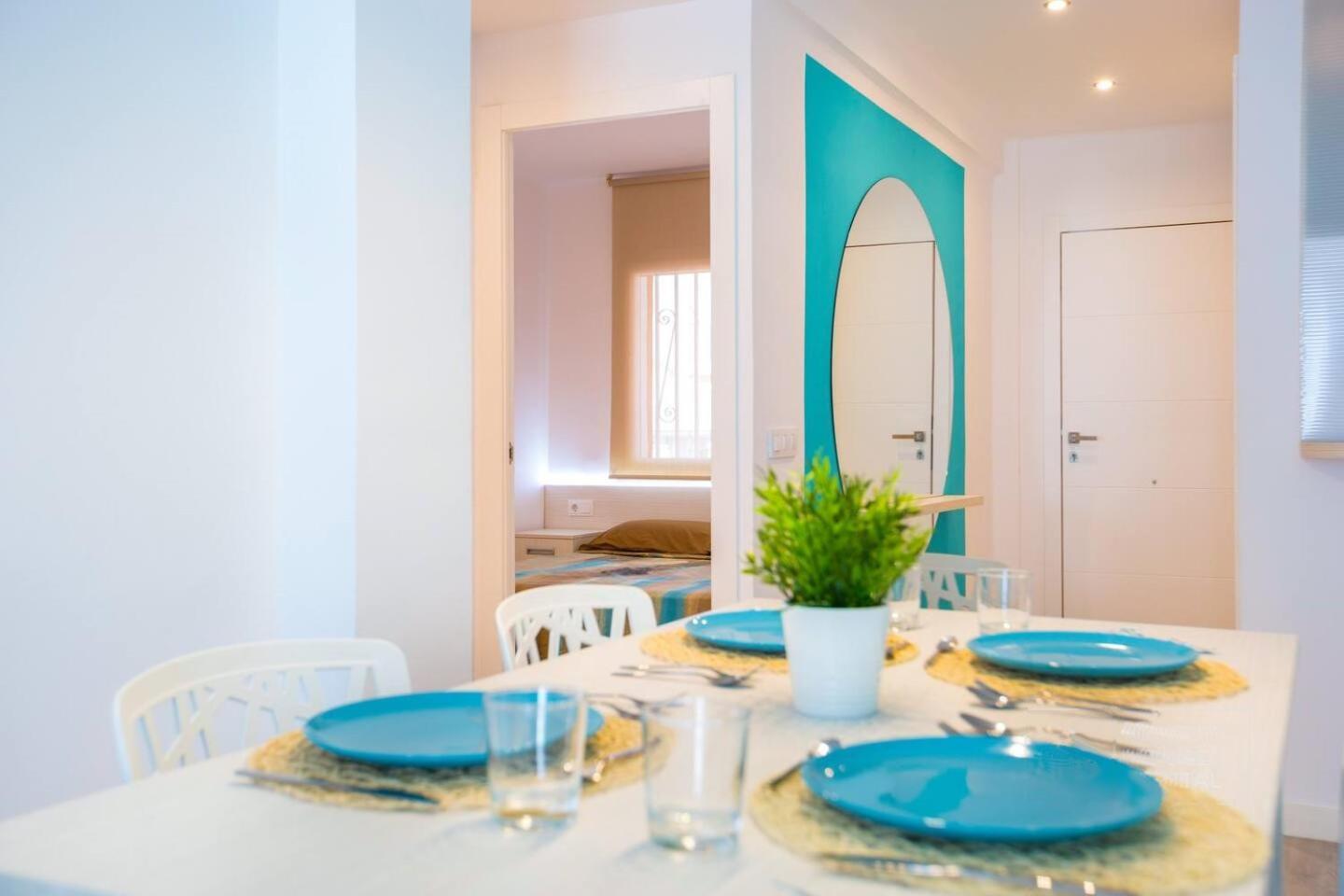 Uhc Carlos V Apartments Салоу Экстерьер фото