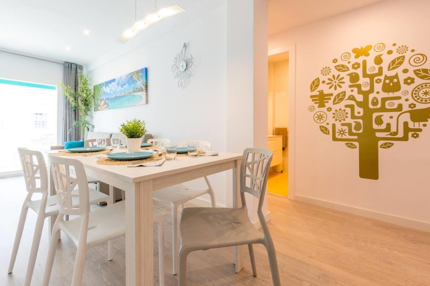 Uhc Carlos V Apartments Салоу Экстерьер фото